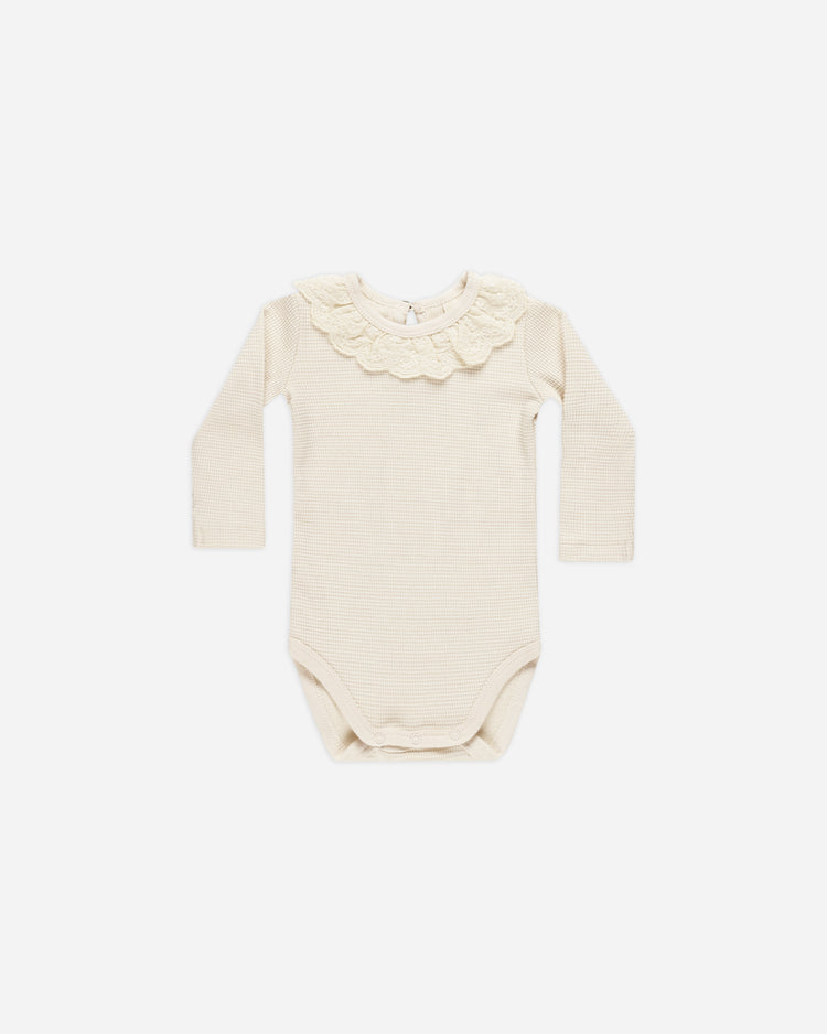 RUFFLE COLLAR BODYSUIT || NATURAL