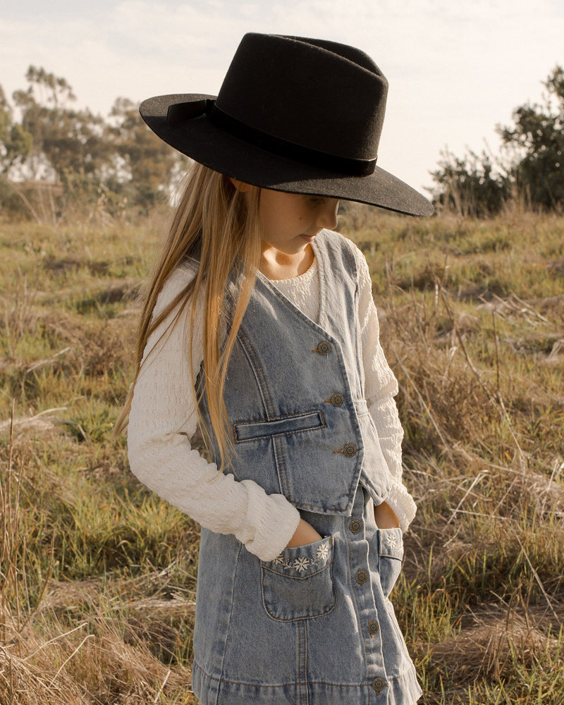 DENVER MINI SKIRT || LIGHT WASHED DENIM