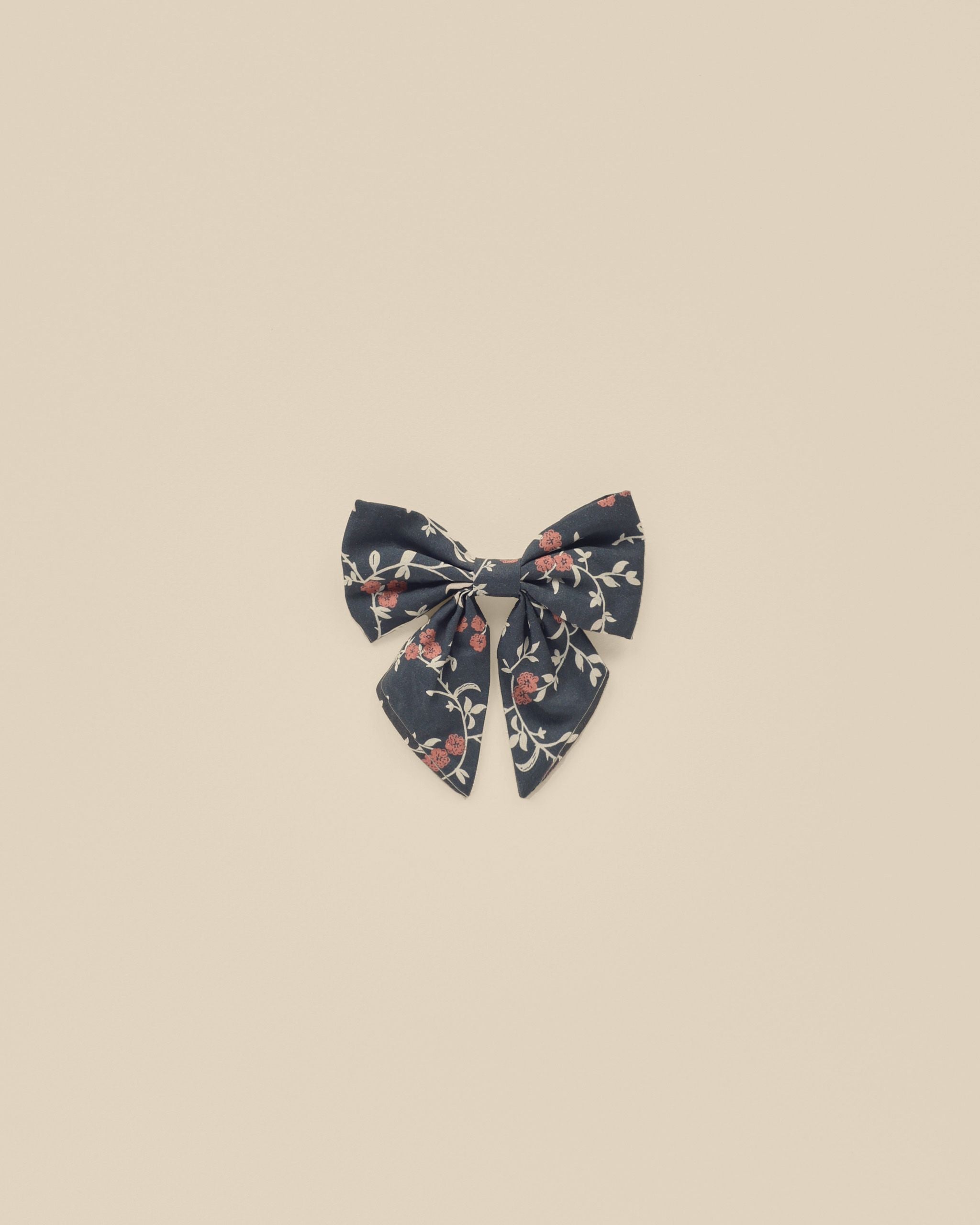 BOW || MIDNIGHT GARDEN