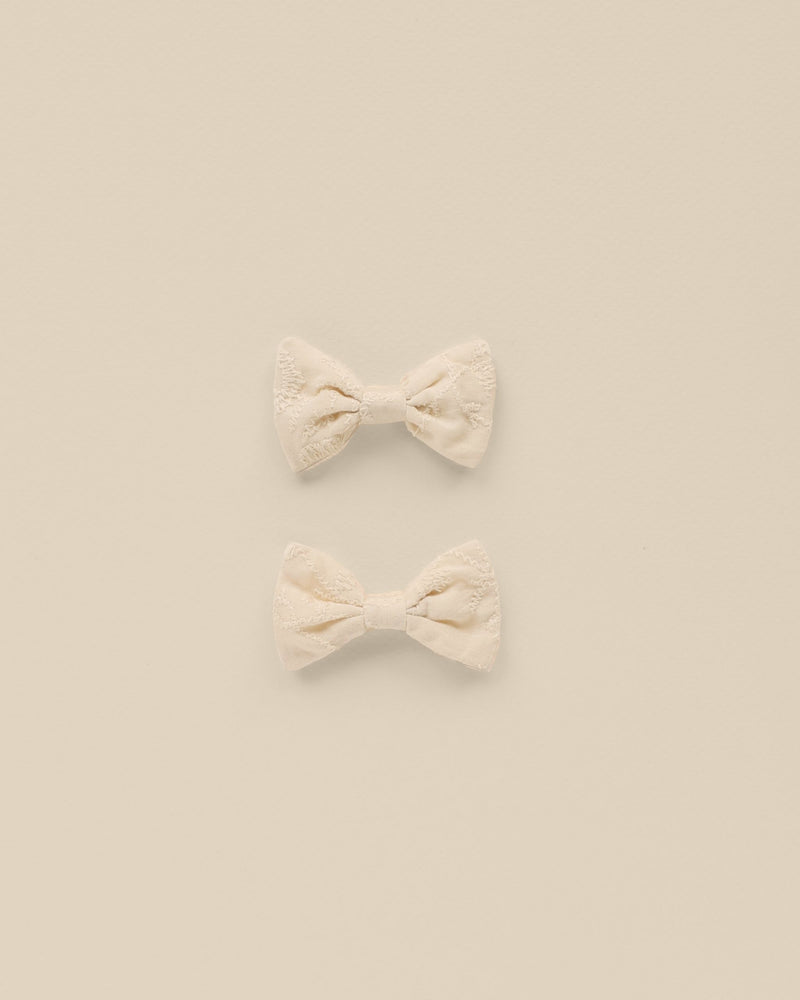 LITTLE BOW CLIP || NATURAL