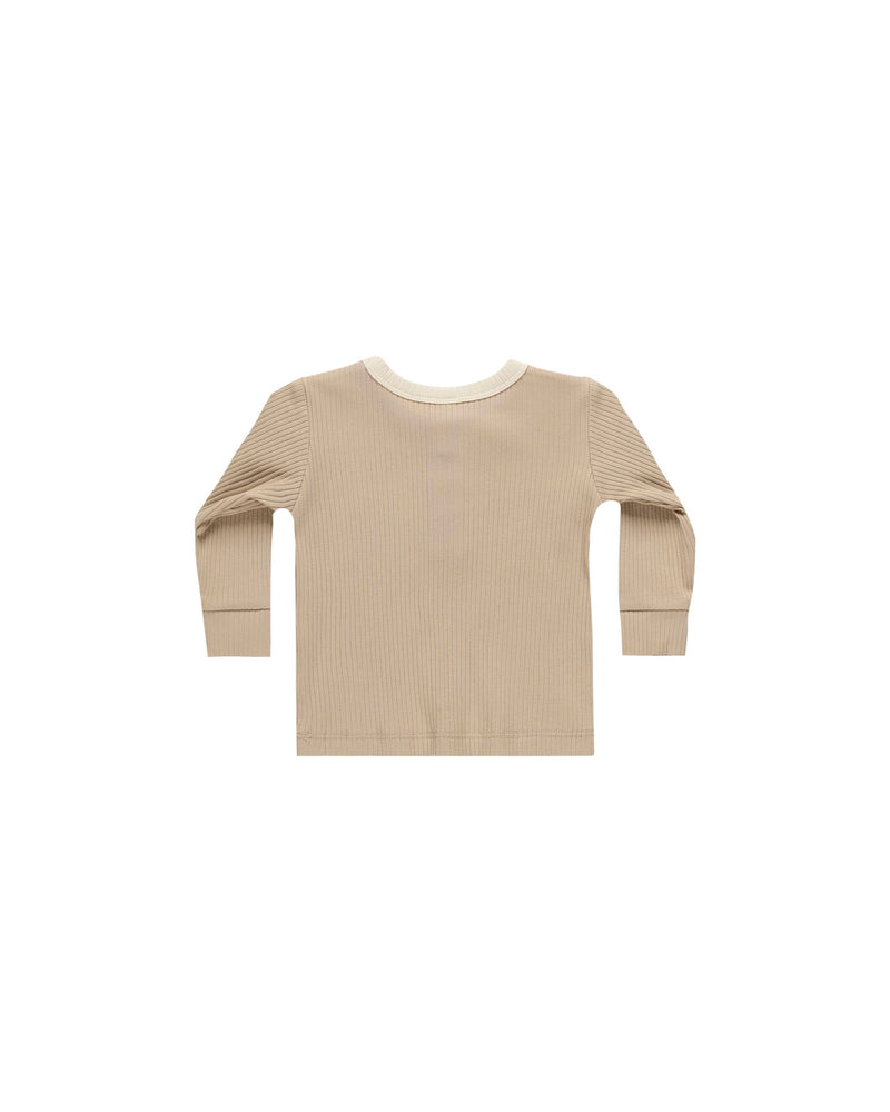 RIBBED HENLEY || LATTE