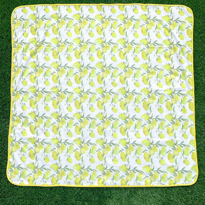 Bapronbaby fresh lemon splash mat against green backdrop